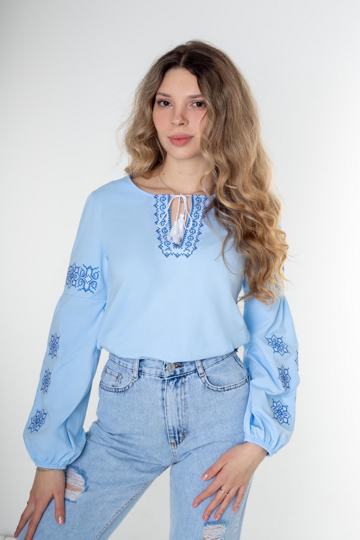 Вишиванка жіноча